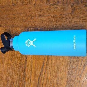 Hydro Flask Aqua Blue Bottle with Black Sports Lid